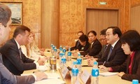 Le vice-PM Hoàng Trung Hai en visite à Vladivostok en Russie